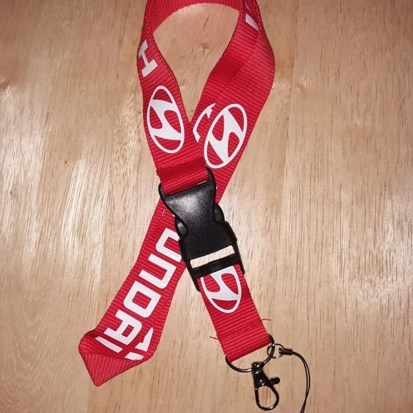 2 Clothing Car Key Holder Hyundai Combo B One Size logo Lanyards with Metal Clip - Picture 6 of 11